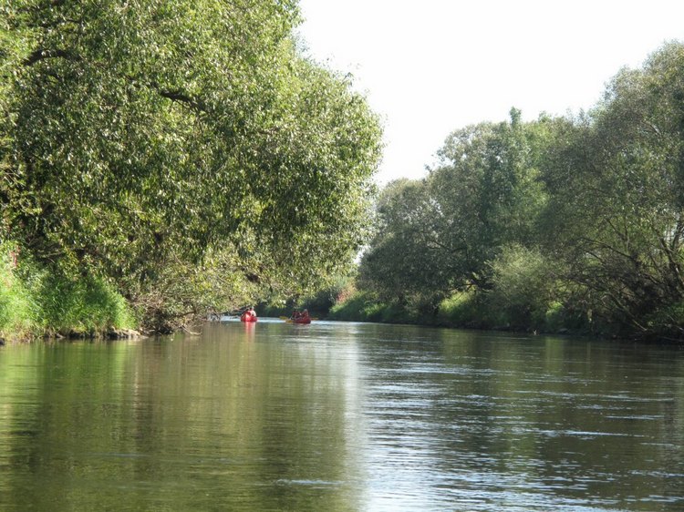 06.eine_romantische_flussfahrt.jpg