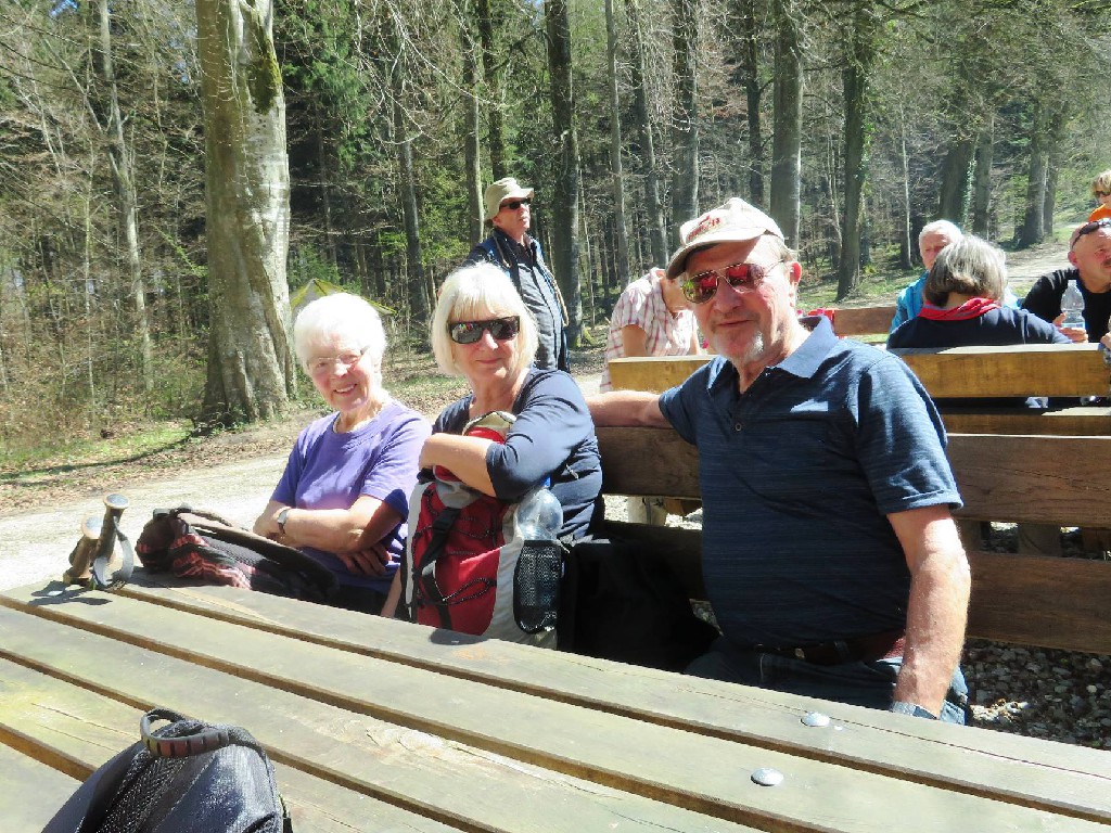 Mittagspause beim Grillplatz Stockenloch