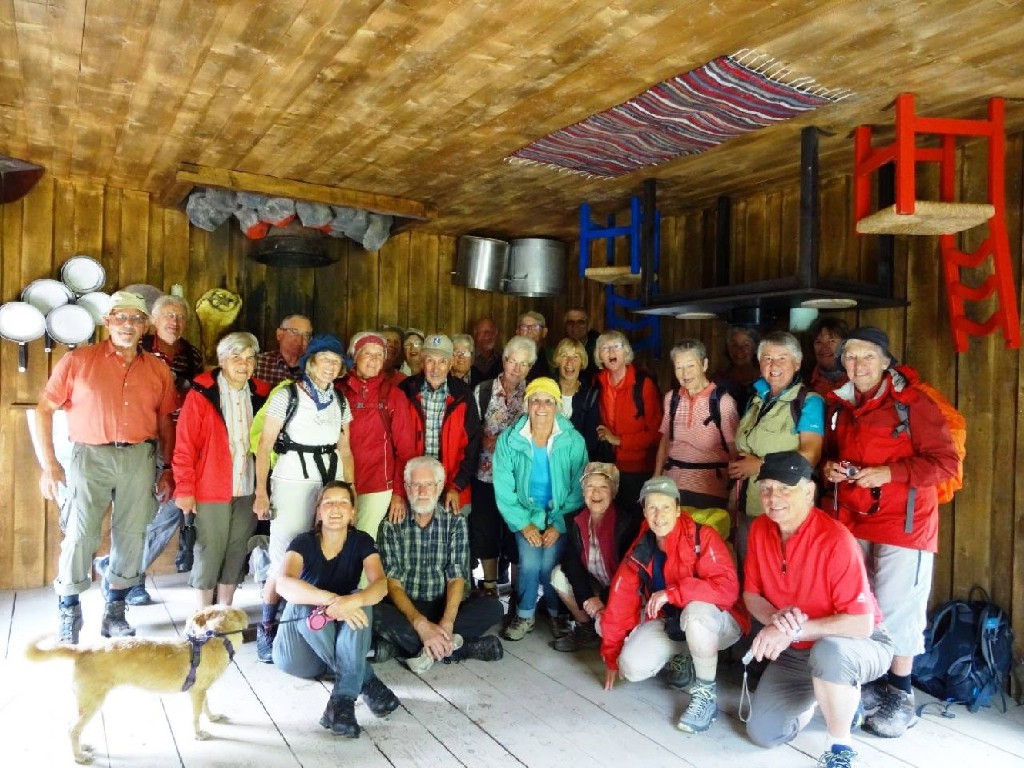 Hexengruppe in der Küche