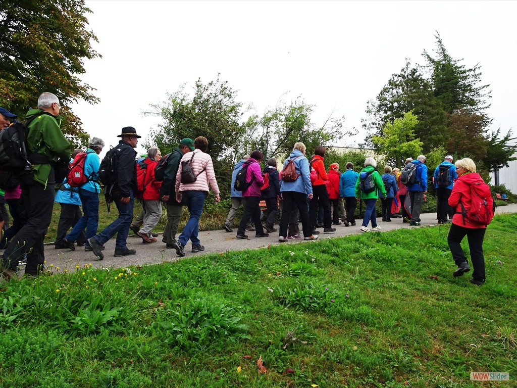 nehmen an der Gauwanderung teil