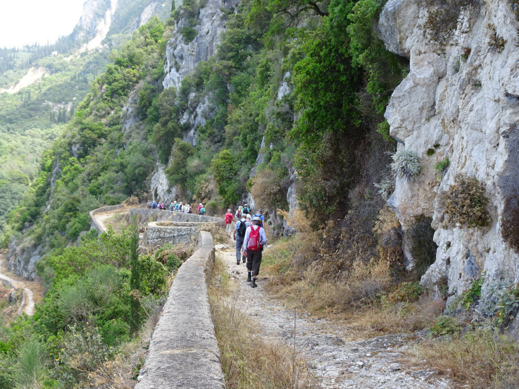 Richtung Agios Georgios Pagnon