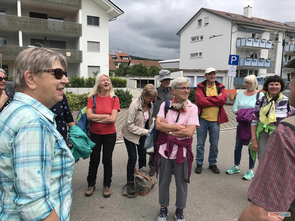 01 beim Bahnhof