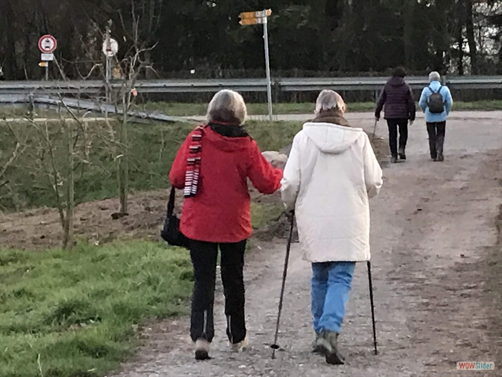 unter der B31 durch